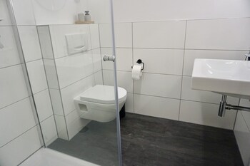 Landhotel Strandallee,Hannover>>Hagenburg,3 star