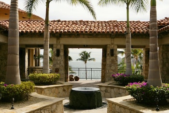 hacienda beach club and residences