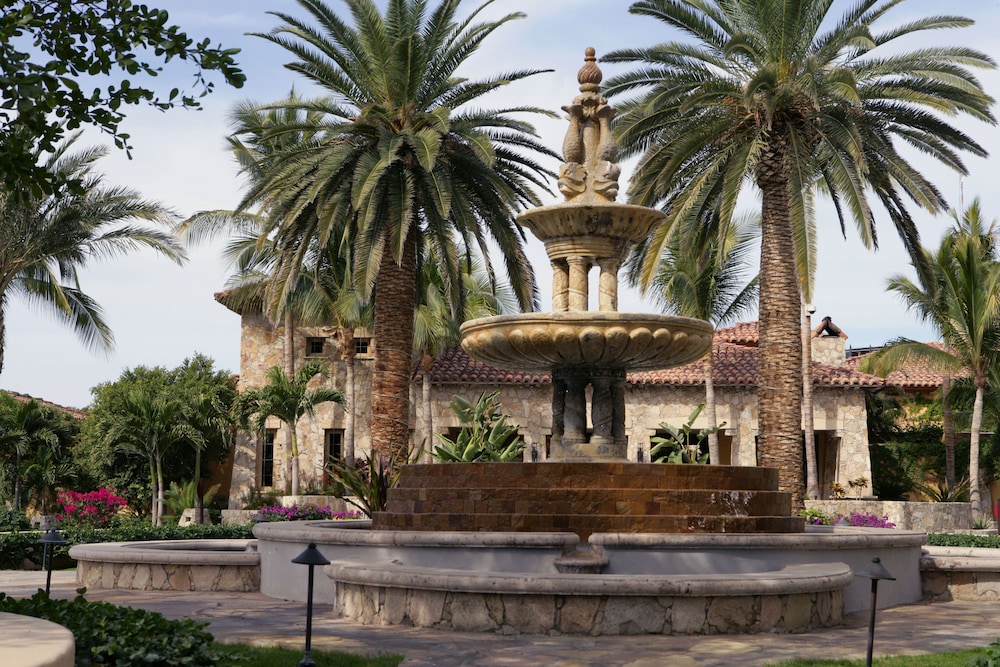 hacienda beach club and residences