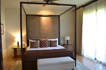 hacienda beach club and residences