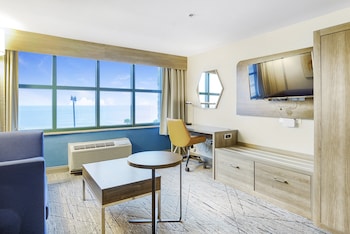 holiday inn express gulfport beach