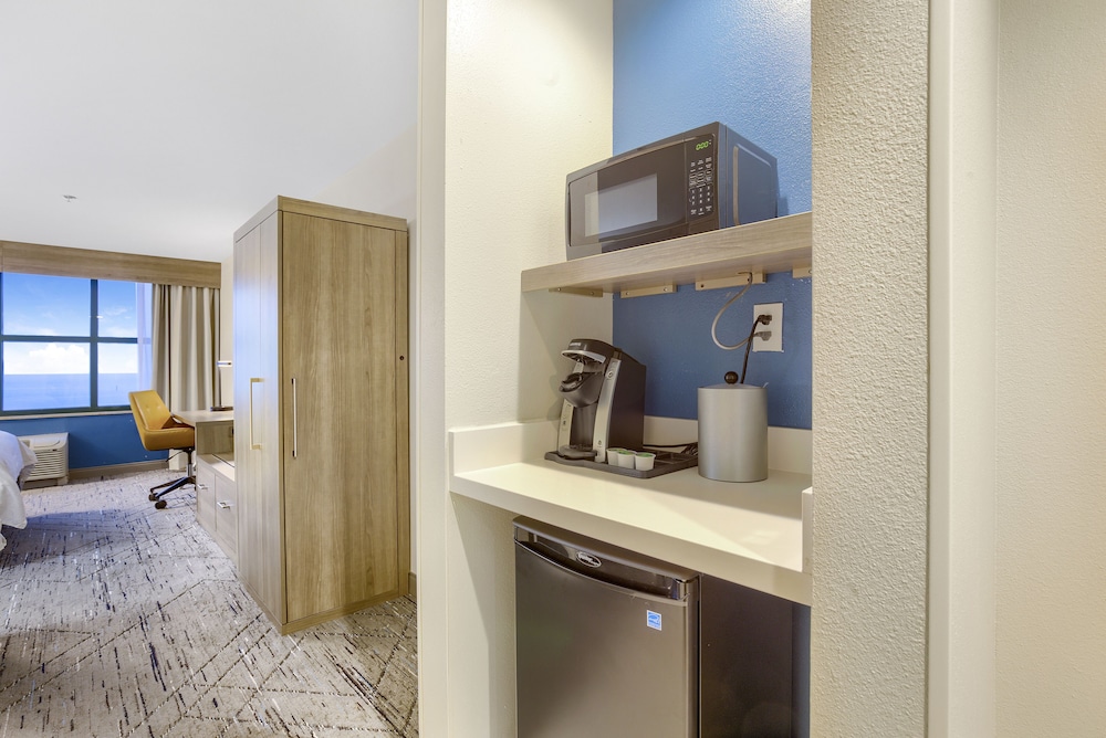 holiday inn express gulfport beach