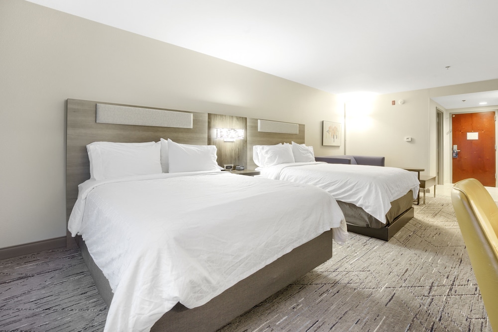 holiday inn express gulfport beach