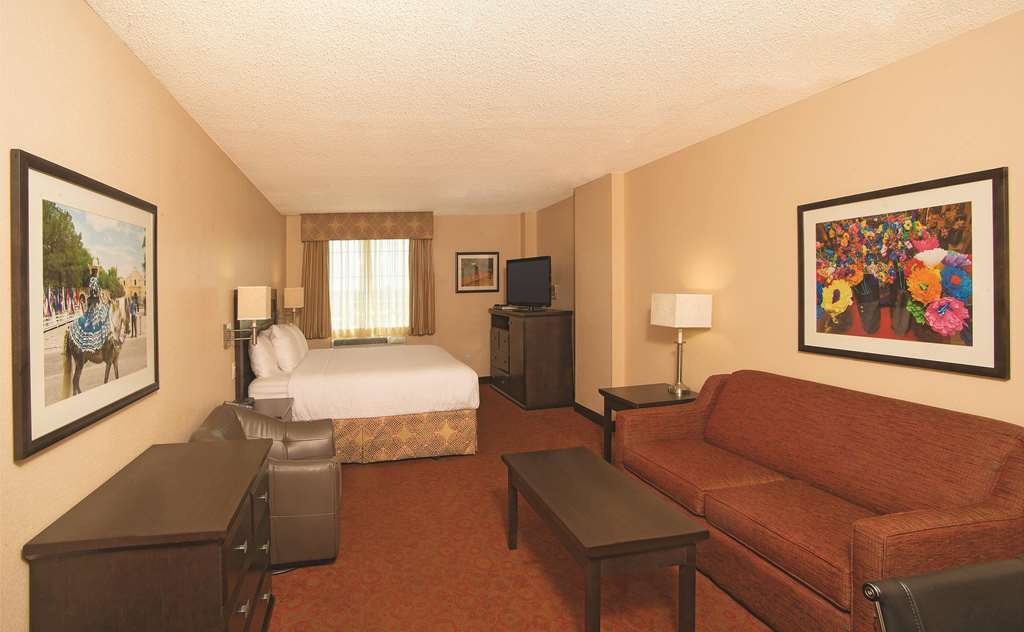 la quinta inn and suites san antonio medical center