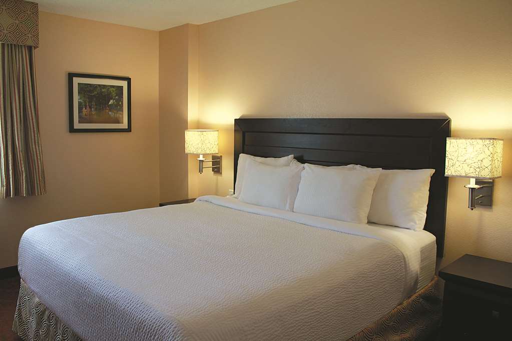 la quinta inn and suites san antonio medical center