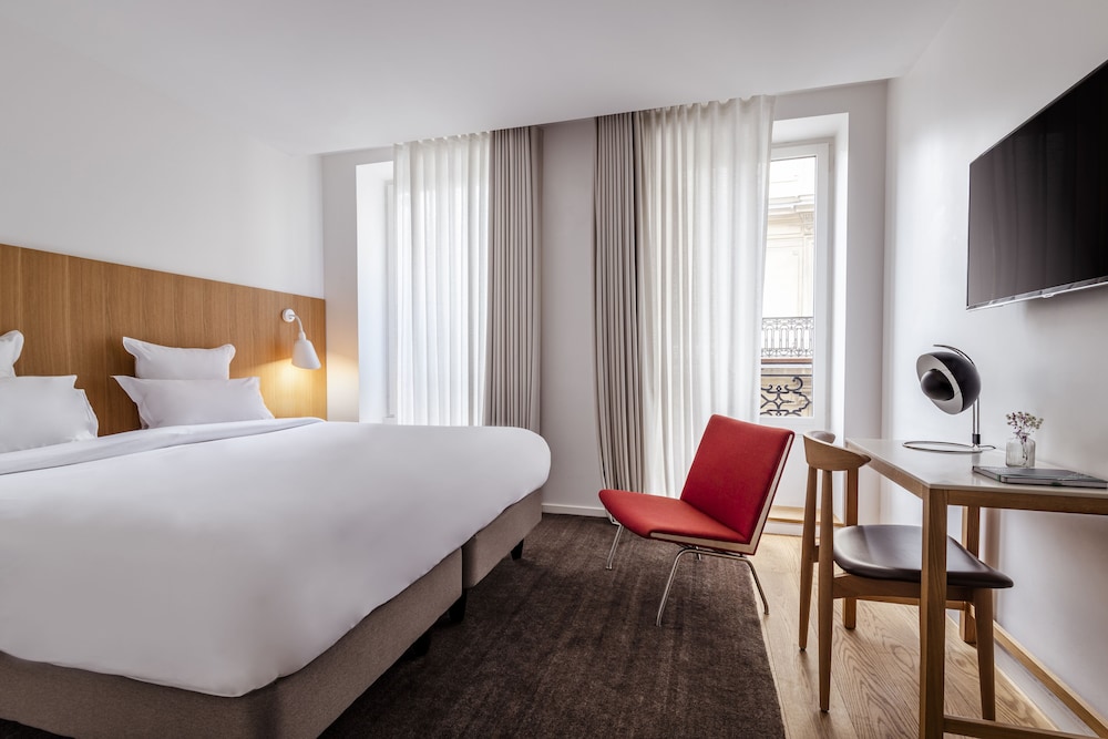 9hotel republique