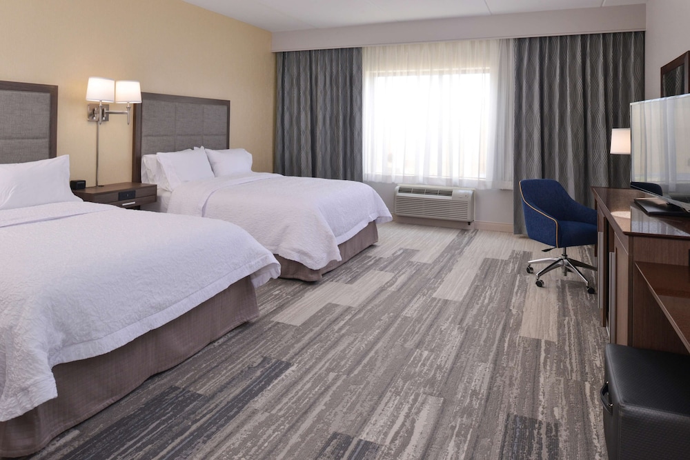hampton inn and suites cincinnati mason
