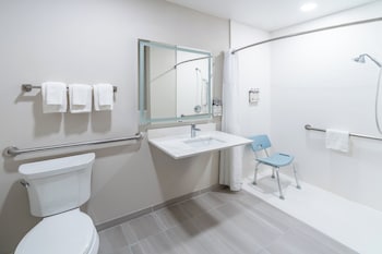 holiday inn express denver north thornton