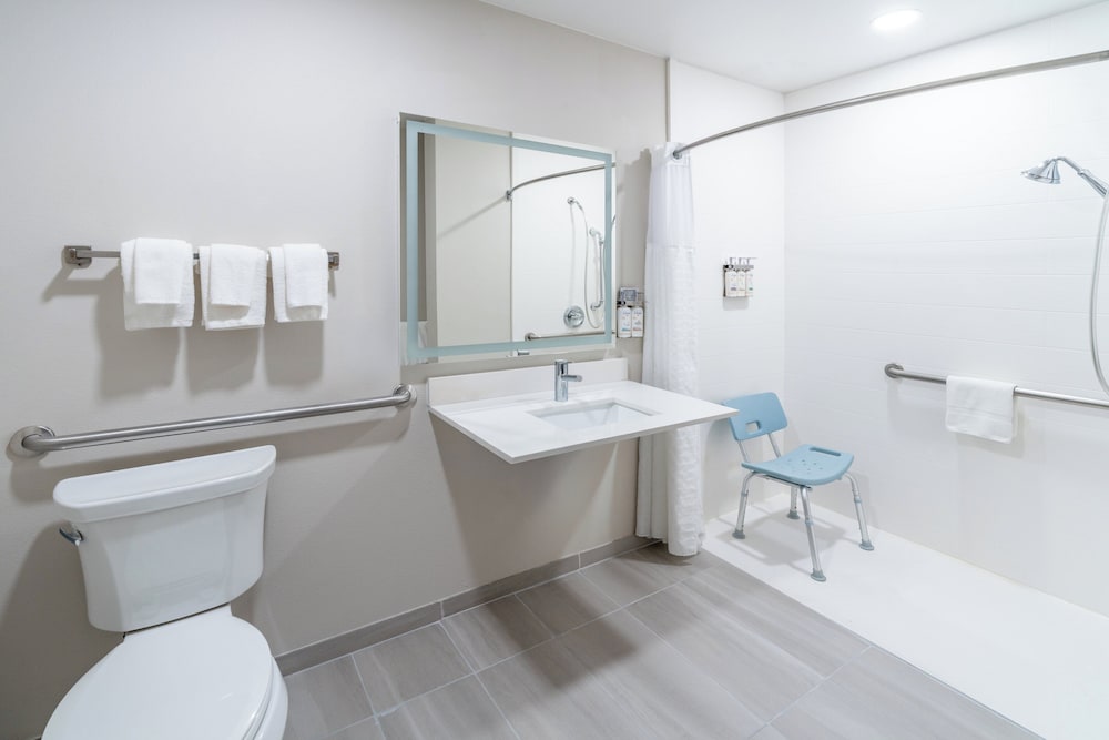 holiday inn express denver north thornton