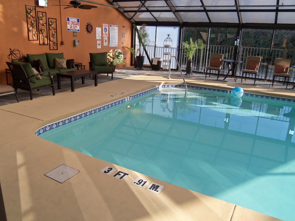 holiday inn express hotel and suites sanford by ihg