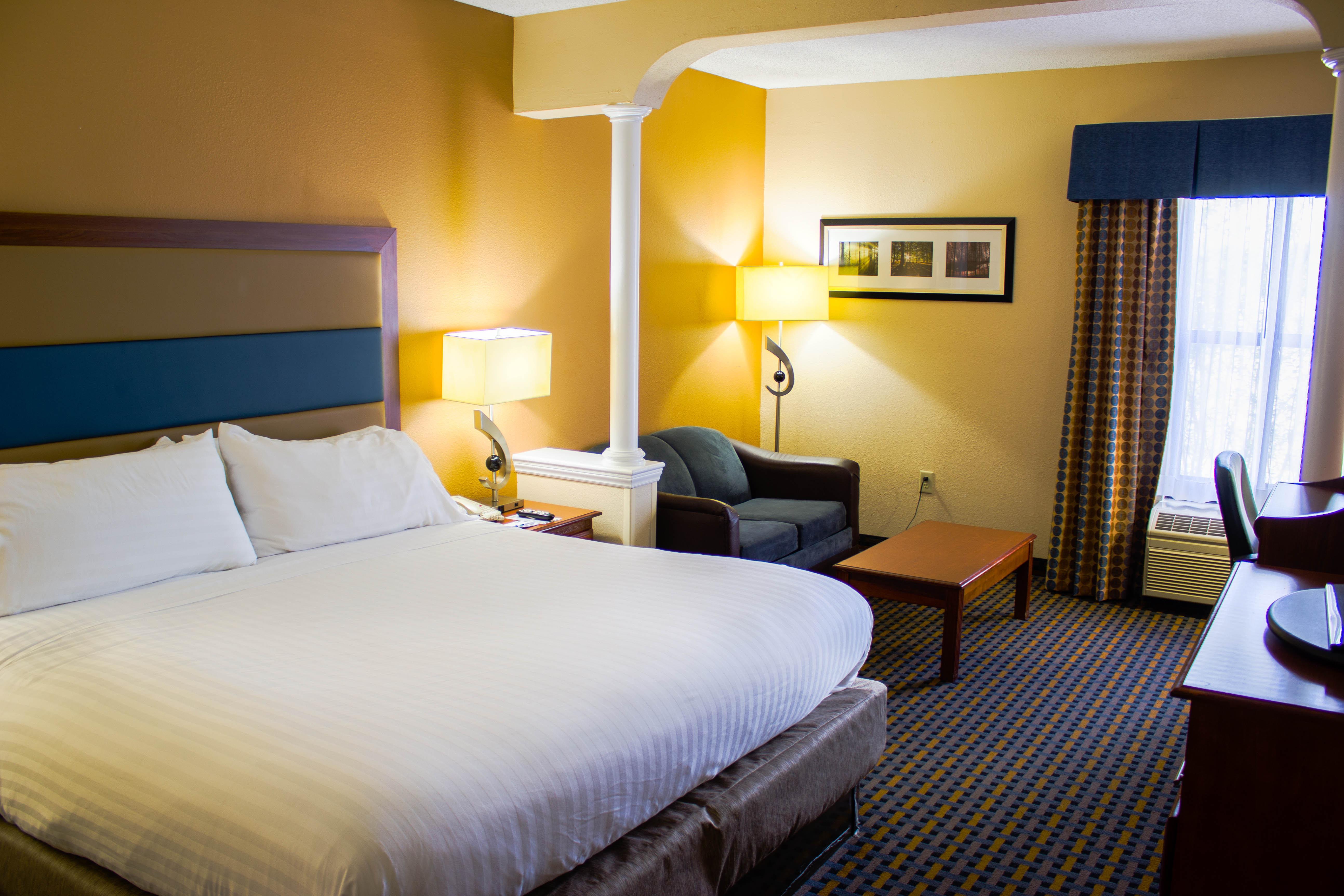 holiday inn express hotel and suites sanford by ihg