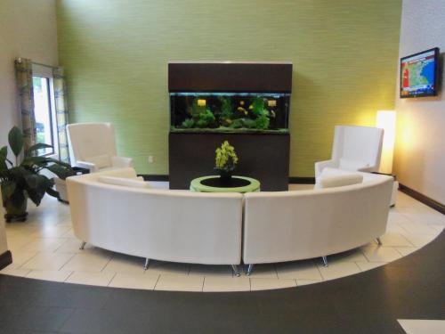 holiday inn express hotel and suites sanford by ihg