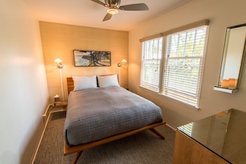 harbor house inn