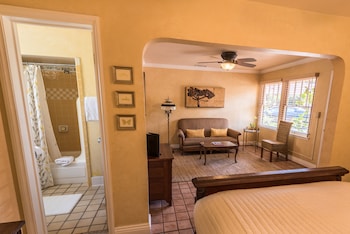 harbor house inn