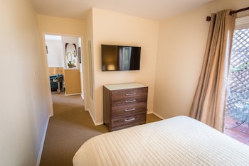 harbor house inn
