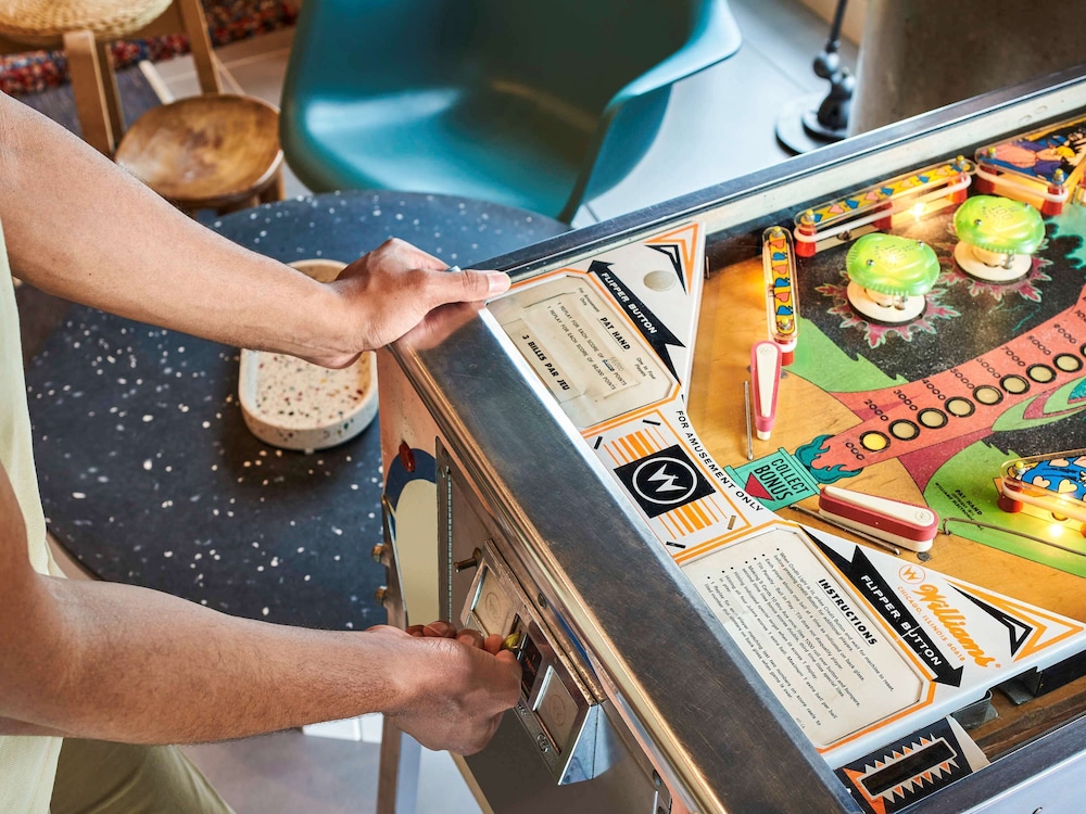 greet hotel paris nord 18eme