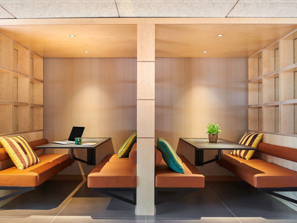 greet hotel paris nord 18eme