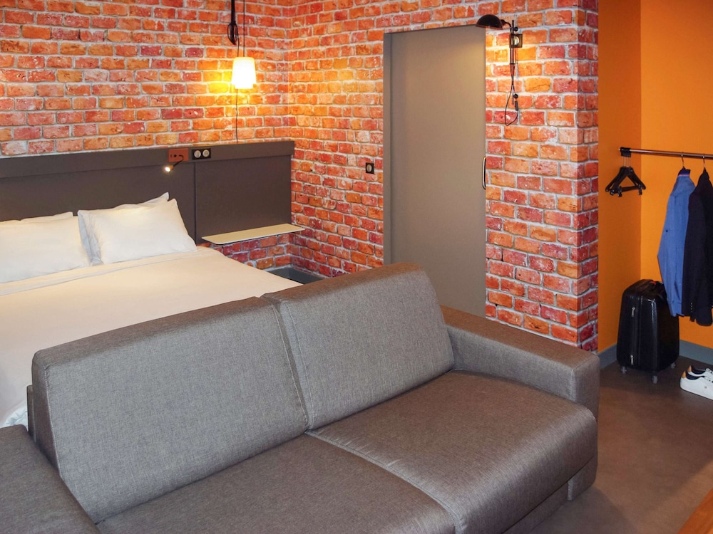 greet hotel paris nord 18eme