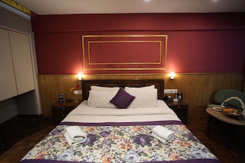 mount conifer suites and spa