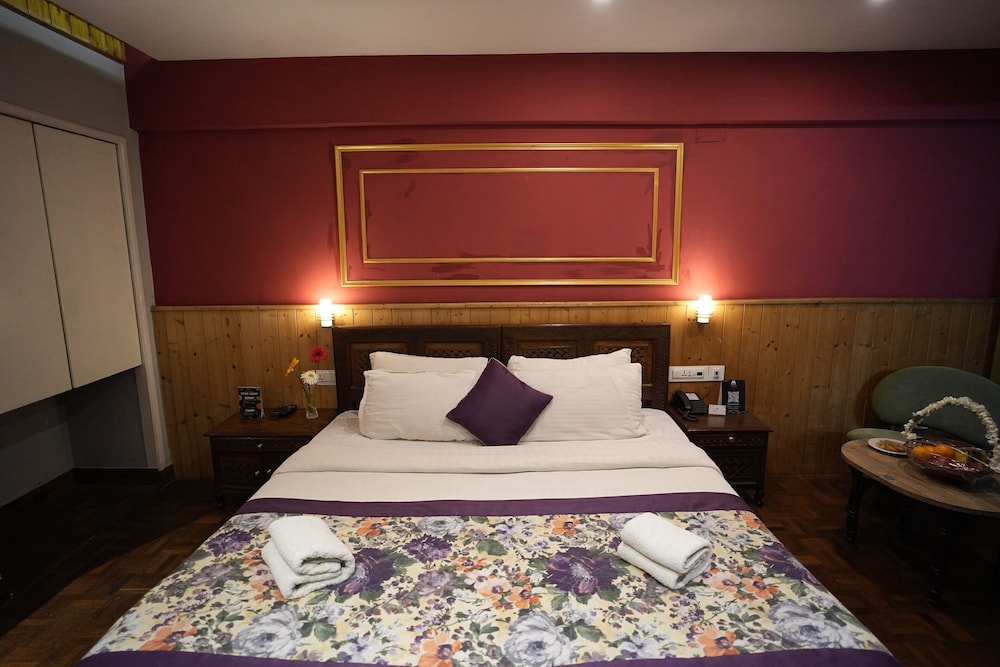 mount conifer suites and spa