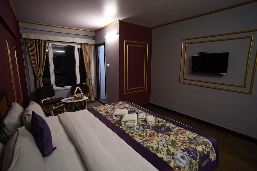 mount conifer suites and spa