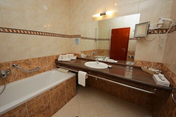 hotel villa radin