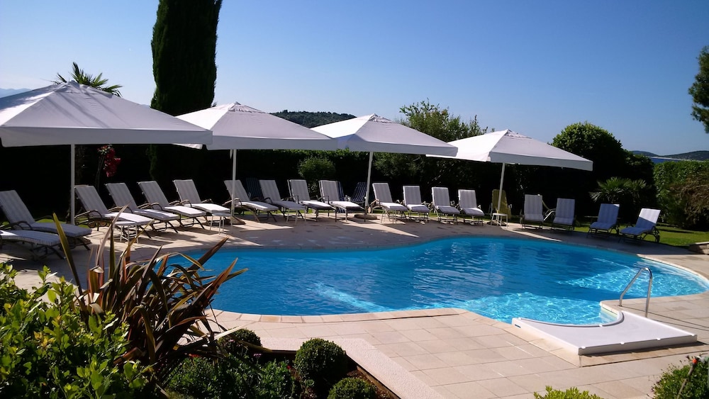 hotel villa radin