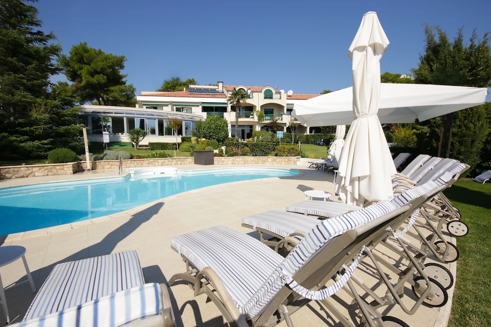 hotel villa radin