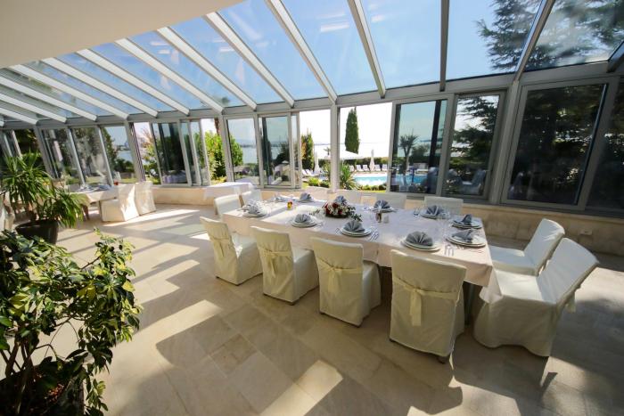 hotel villa radin
