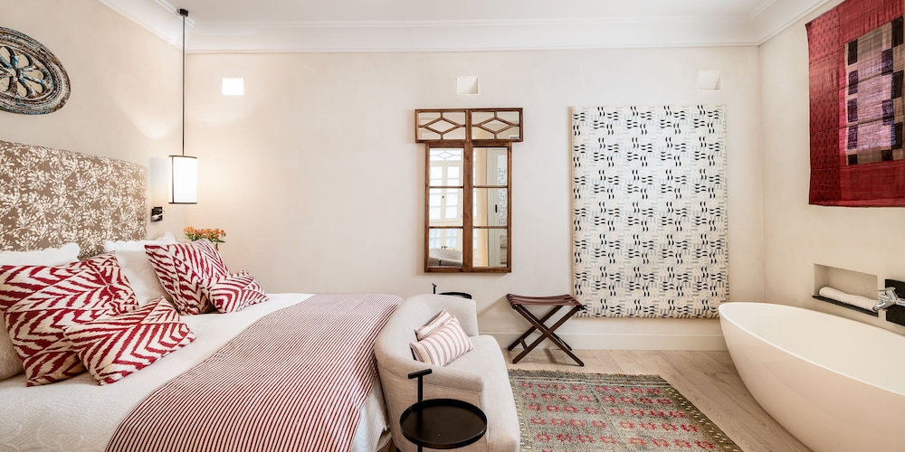 hotel boutique corral del rey by aluz collection