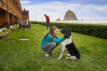 Surfsand Resort,Cannon Beach>>Astoria,4 star