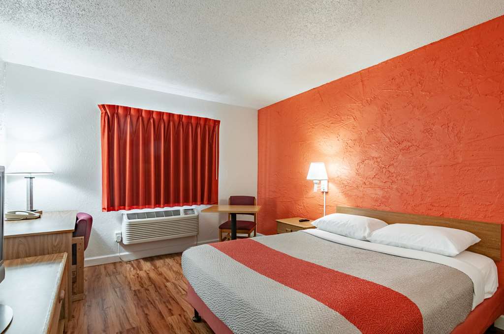motel 6 naperville il