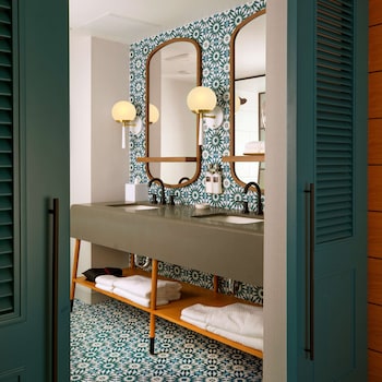 the monsaraz san diego tapestry collection by hilton