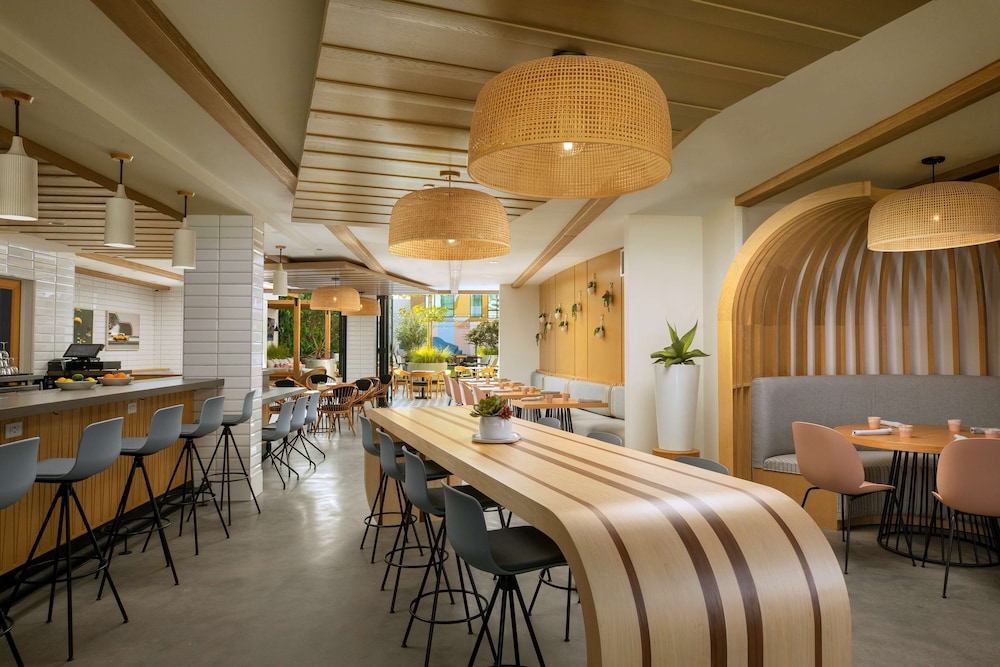 the monsaraz san diego tapestry collection by hilton