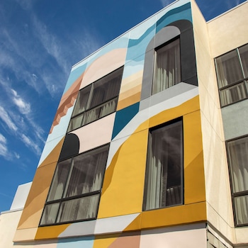 the monsaraz san diego tapestry collection by hilton