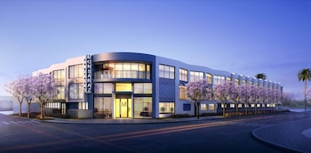 the monsaraz san diego tapestry collection by hilton