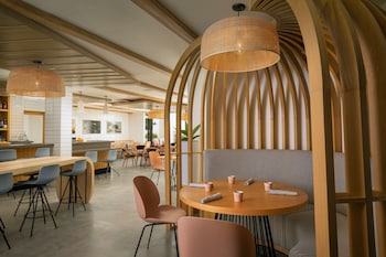 the monsaraz san diego tapestry collection by hilton