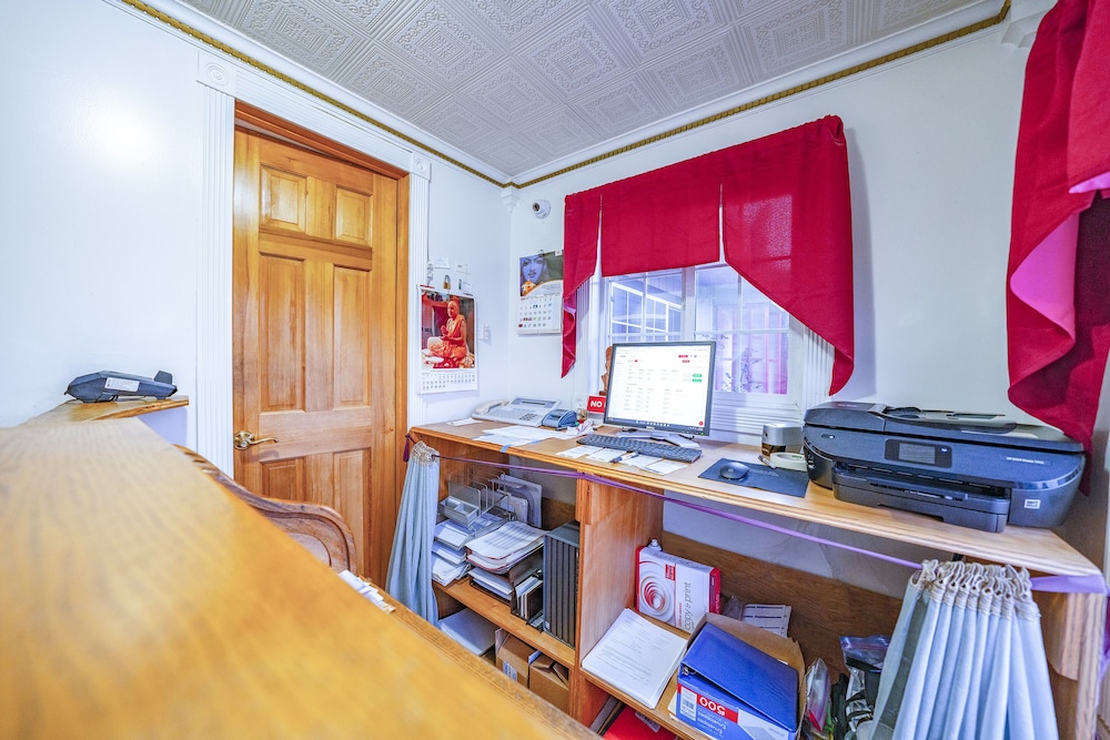 hotel portland by oyo