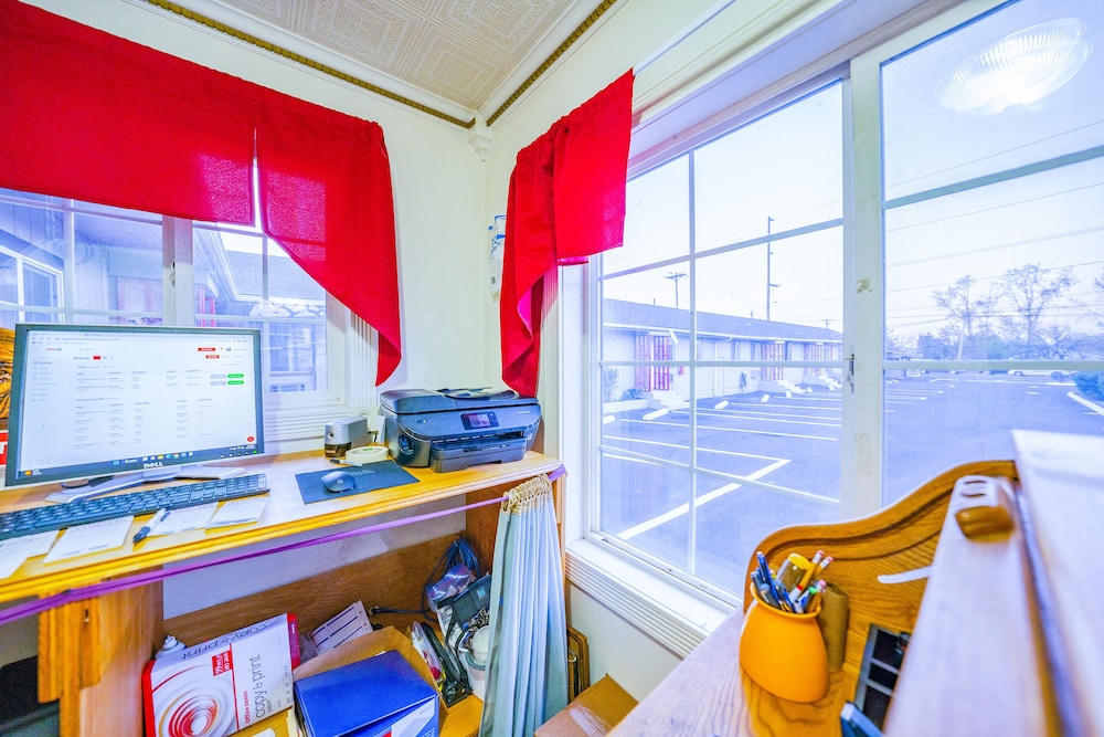 hotel portland by oyo