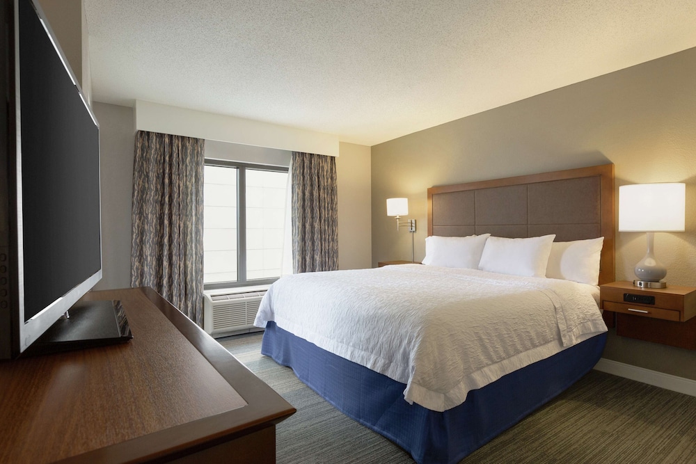 hampton inn and suites nashville downtown