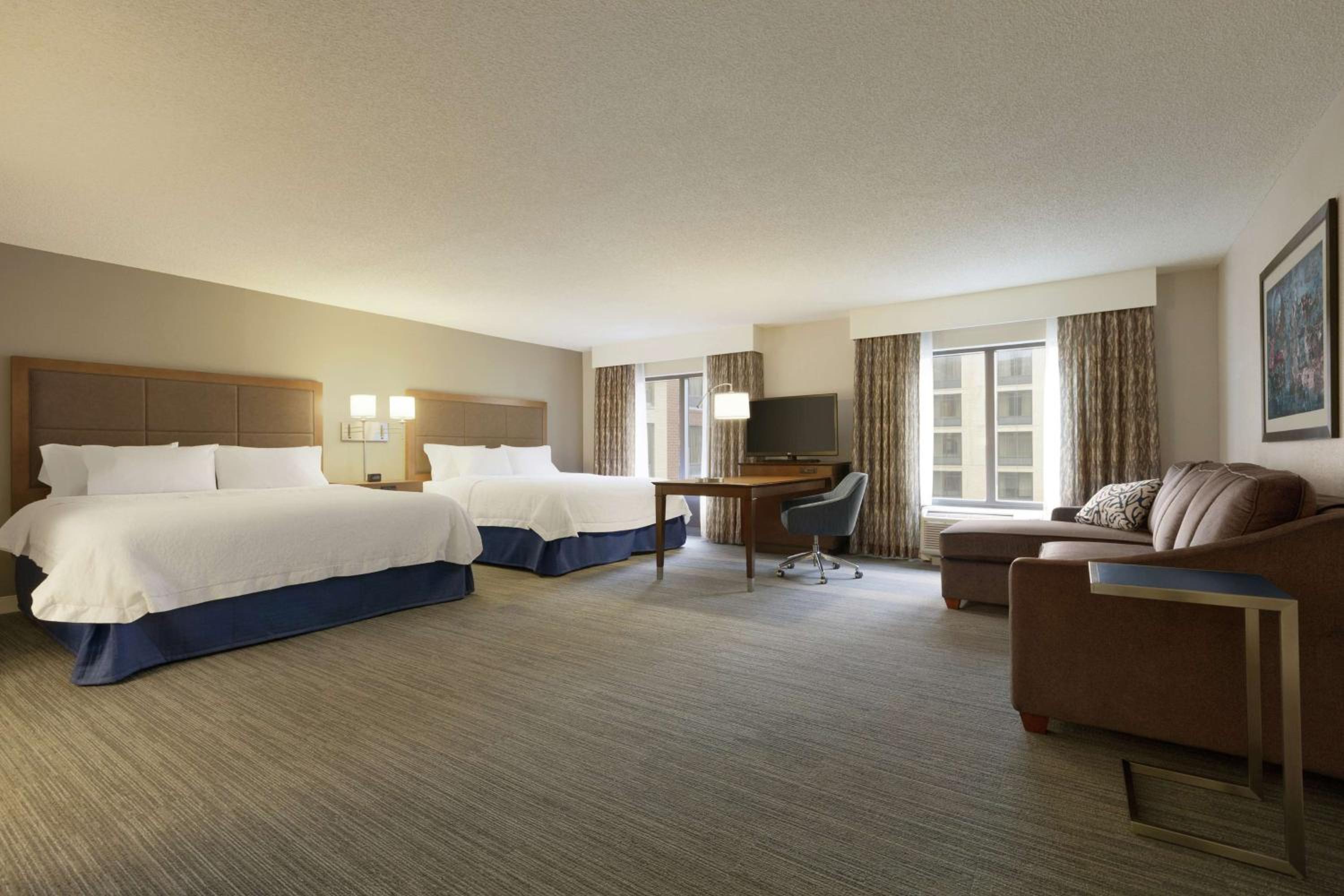 hampton inn and suites nashville downtown