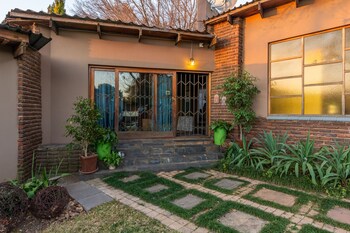 Aberfeldy Bed And Breakfast,Johannesburg>>East Rand,3 star