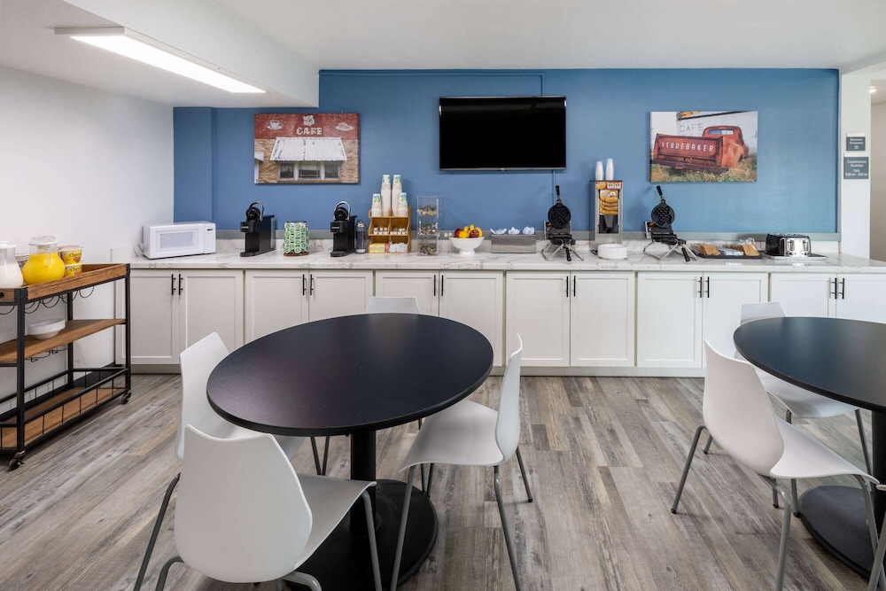 baymont by wyndham laredo