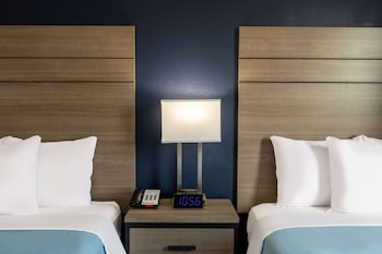 baymont by wyndham laredo