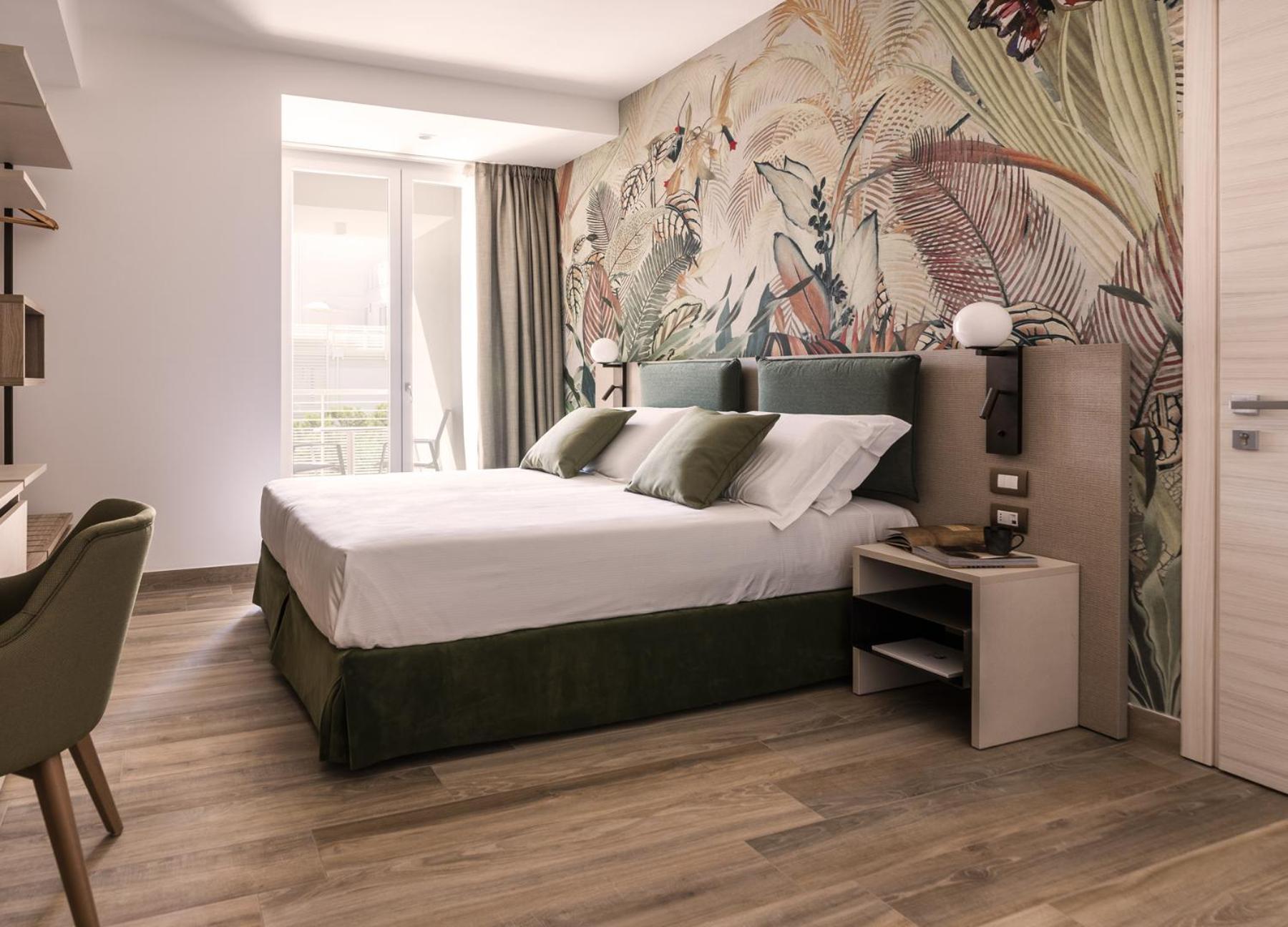 life hotel