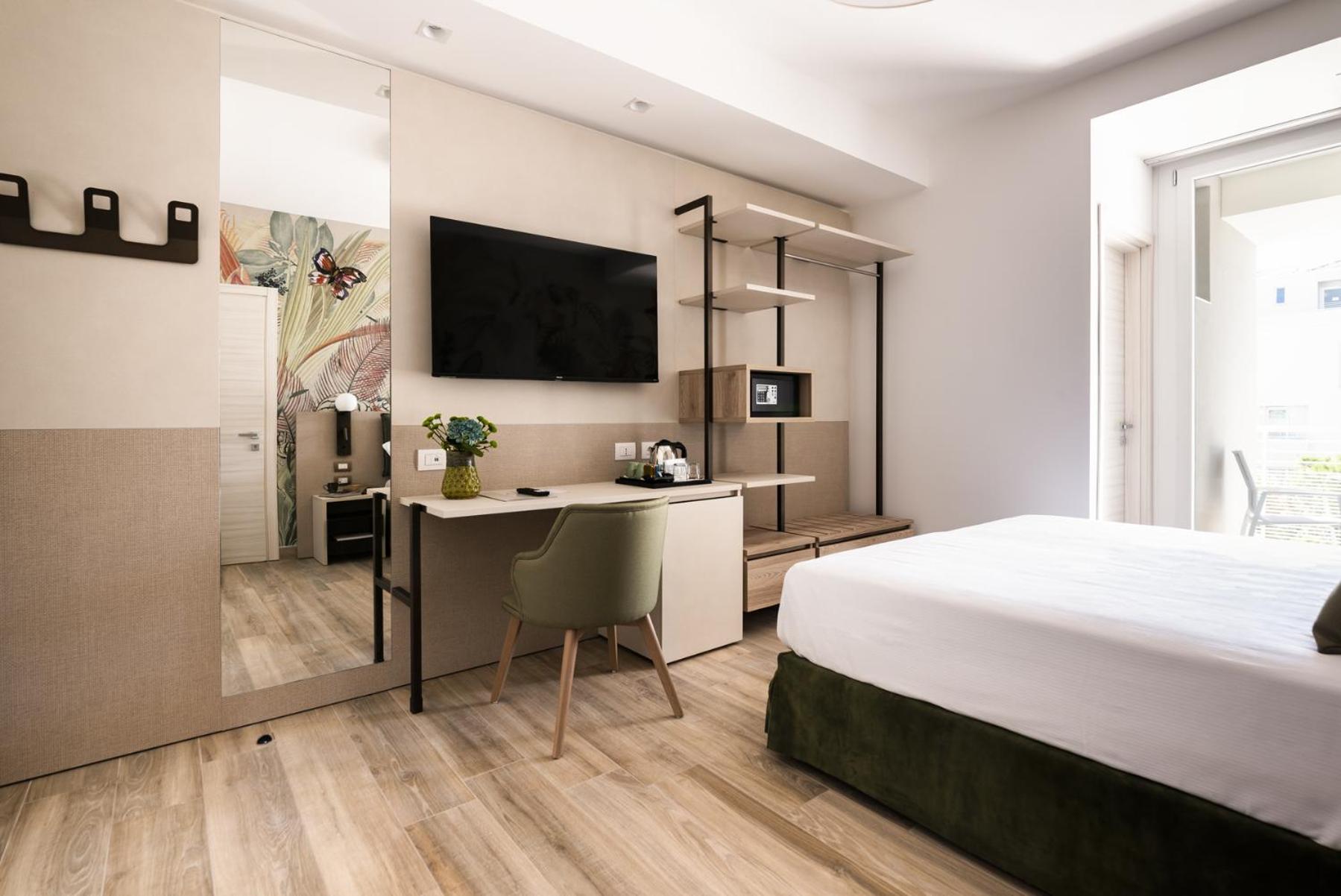life hotel