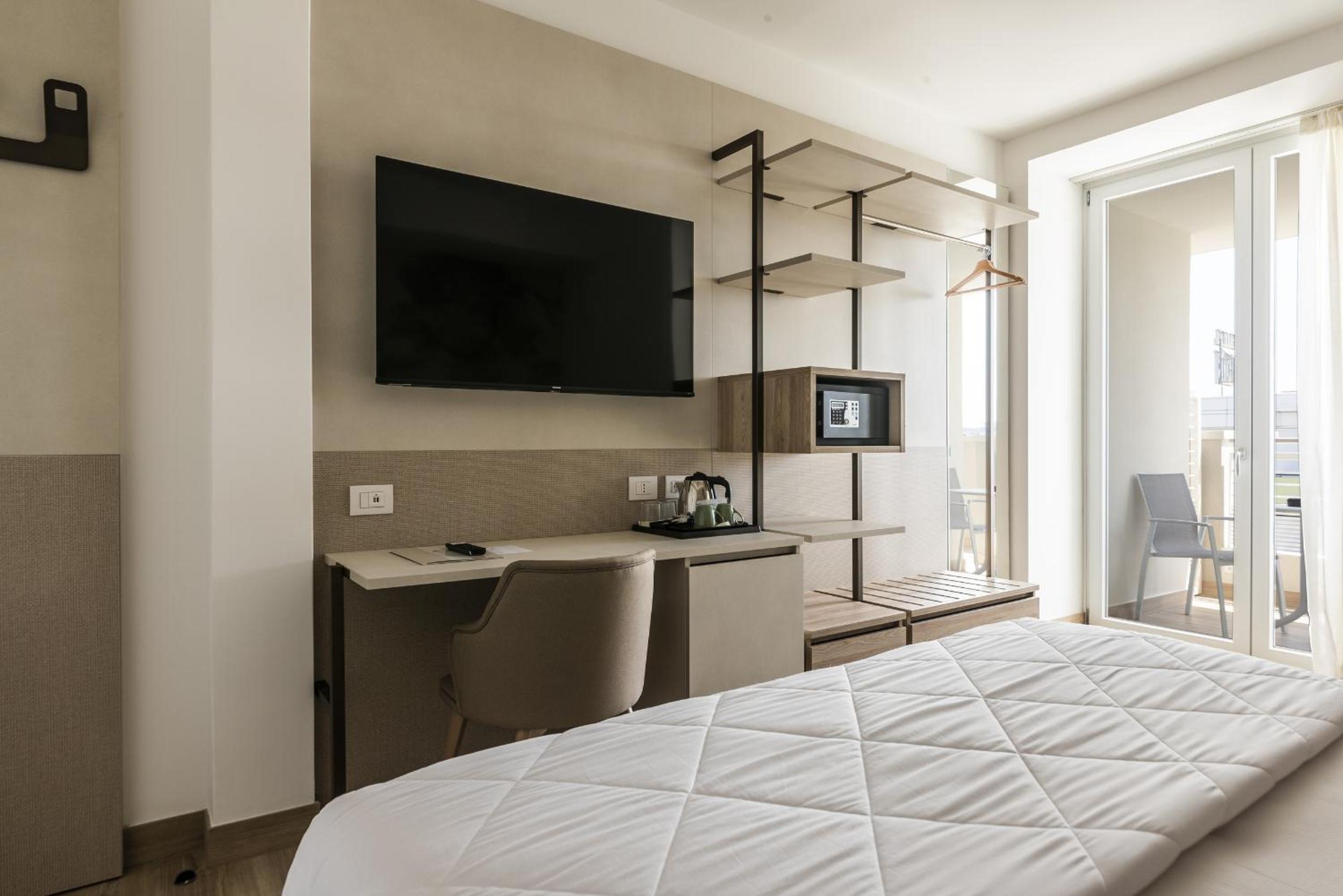 life hotel