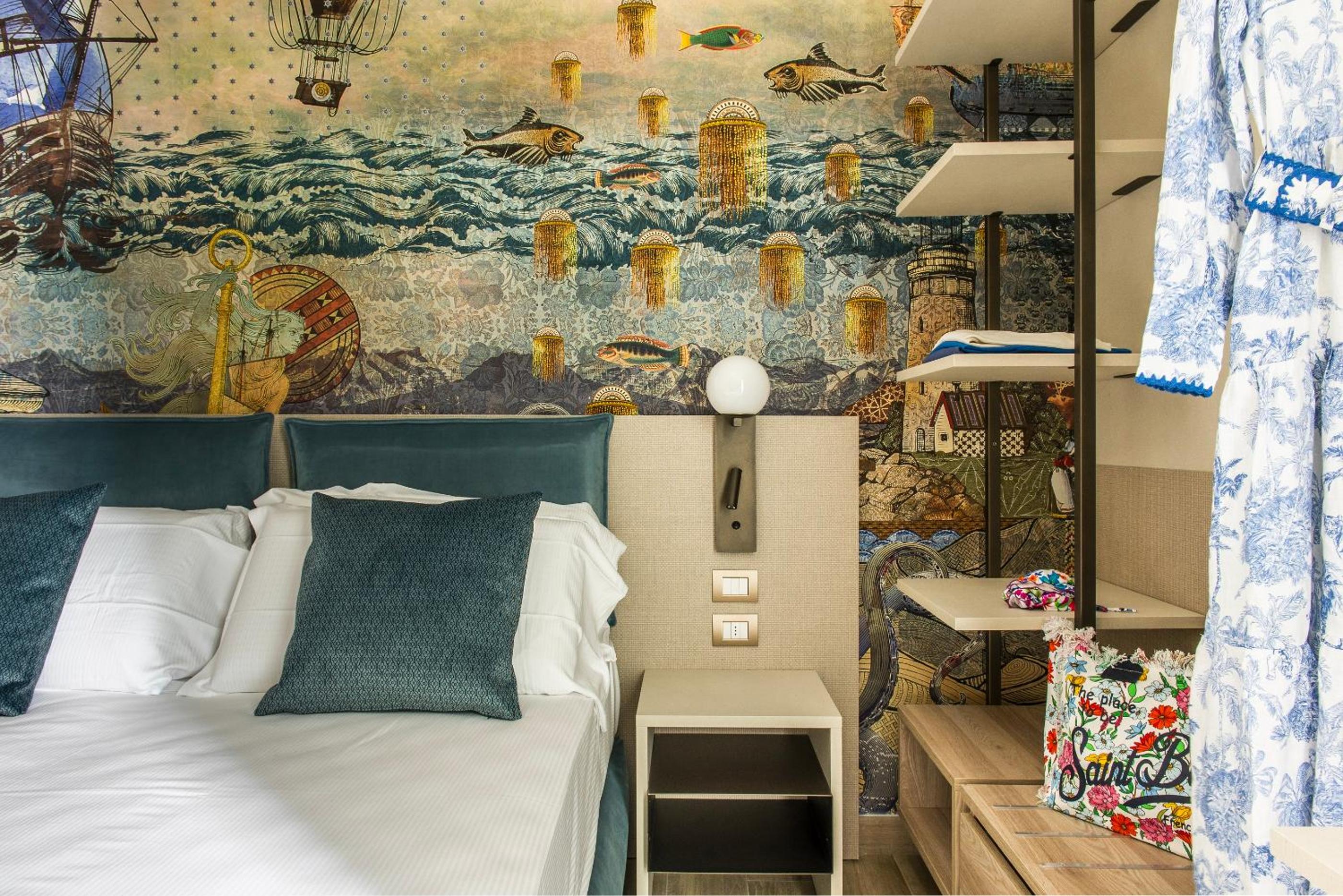 life hotel
