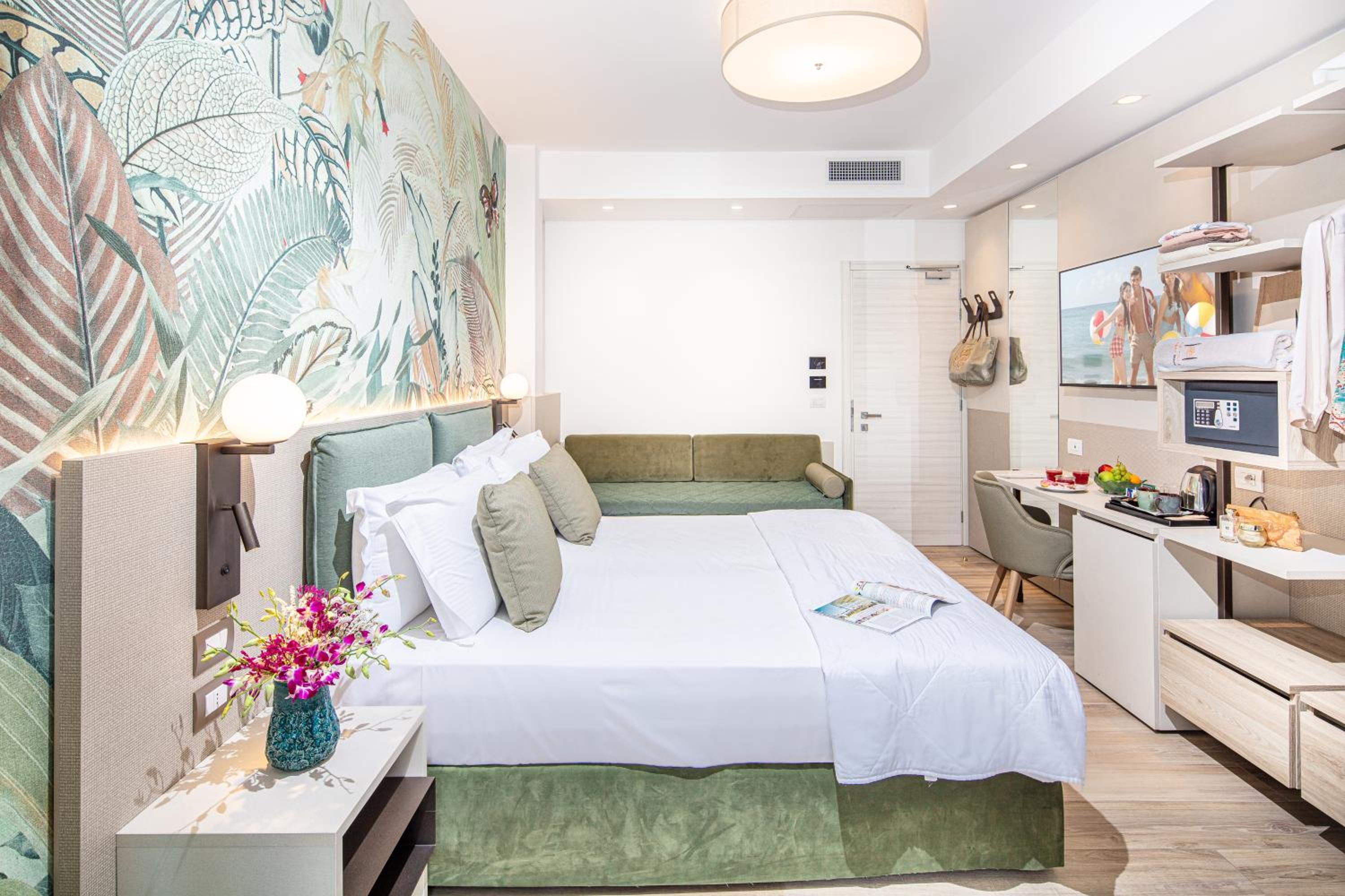 life hotel