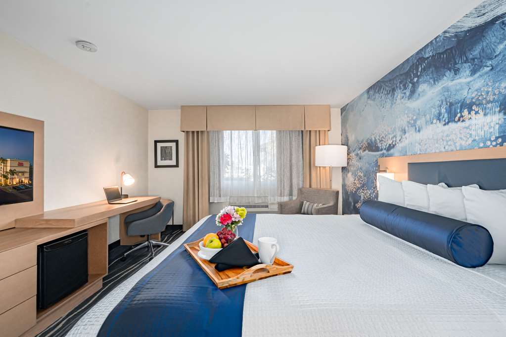 best western plus marina gateway hotel